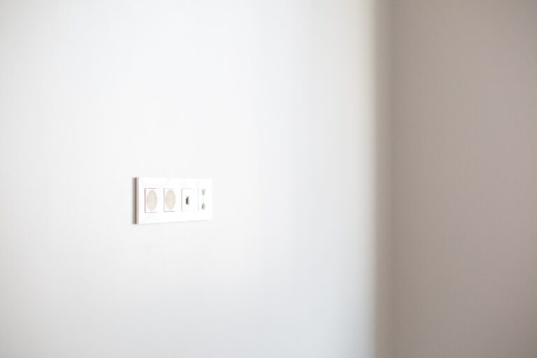 Discrete security alarm system from Logic Alarm Systems